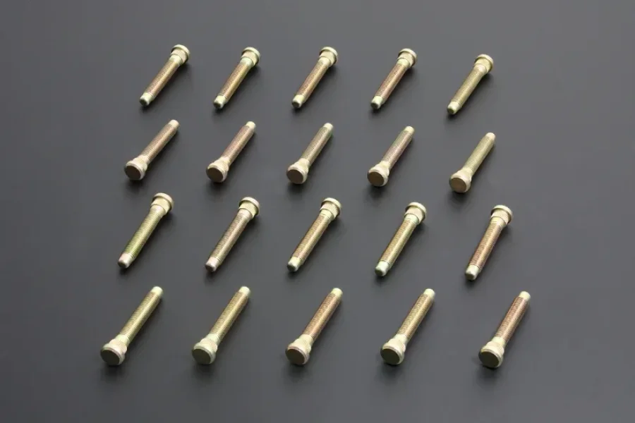 Hardrace Extended Wheel Stud Mitsubishi Lancer evolution, référence 7620