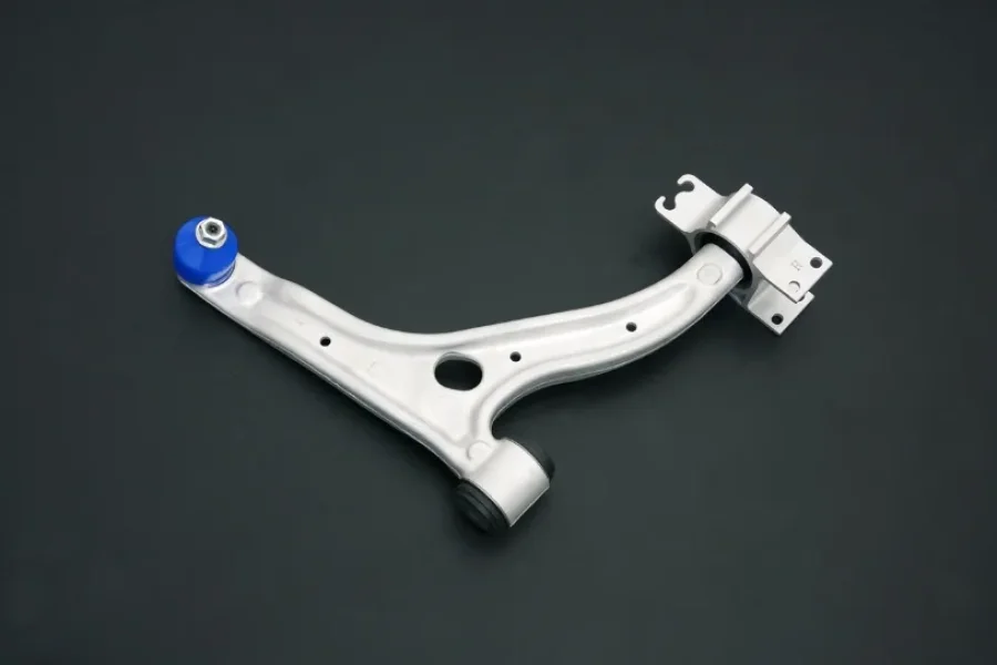 Hardrace Front Lower Control Arm Infiniti Q30, Mercedes-Benz A-class, B-class, Cla-class, référence Q0276