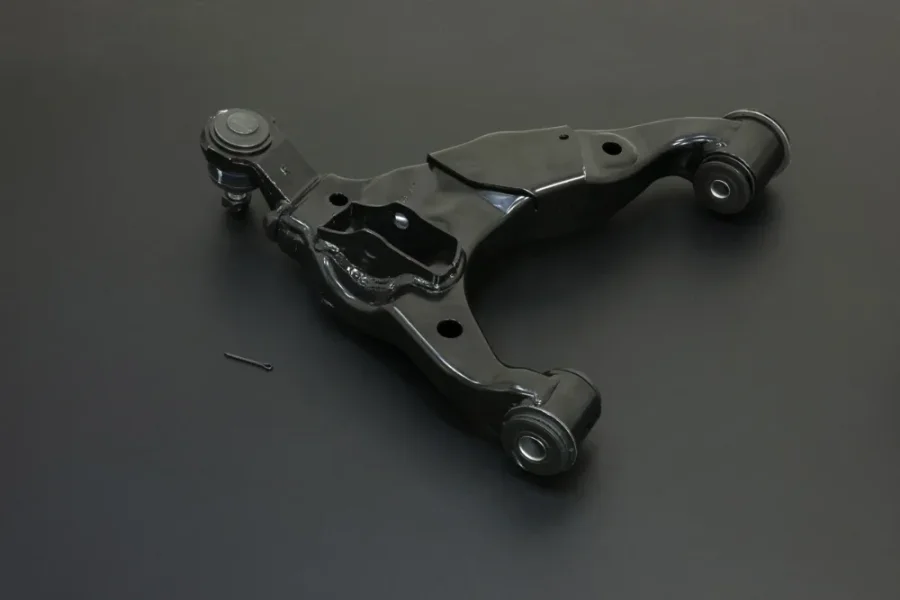 Hardrace Front Lower Arm, référence Q0566