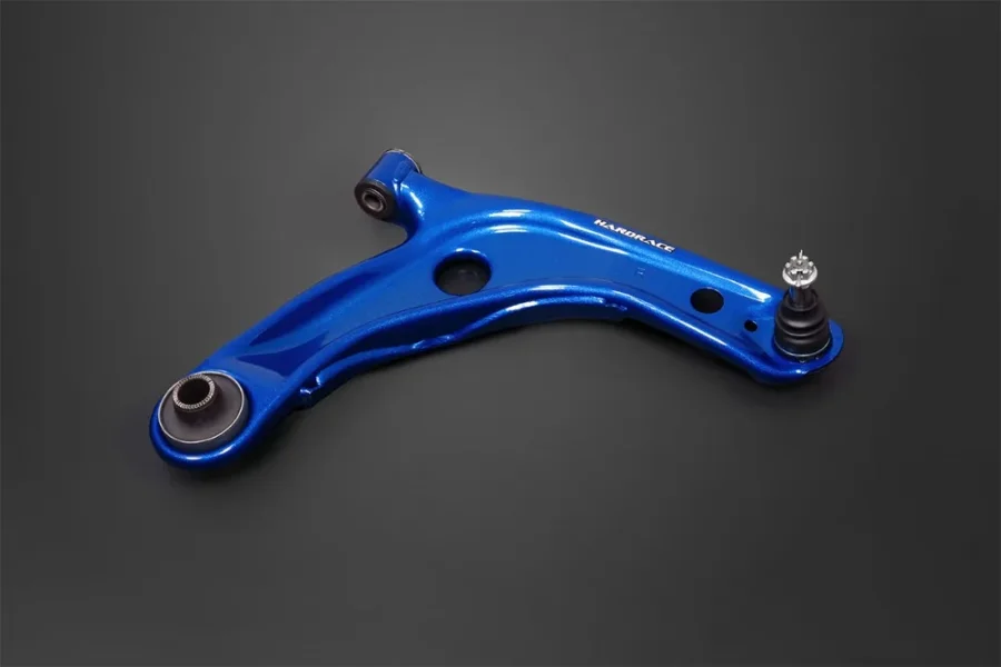 Hardrace Front Lower Arm Toyota Yaris / vitz, Prius c, référence Q1627