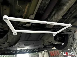Ultra Racing Renault Megane III RS UltraRacing Front Lower Strutbar, référence LA4-3887