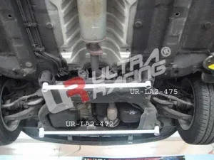 Ultra Racing Hyundai Accent 06+ / Kia Rio 1.4 Ultra-R Rear Lower Bar 472, référence LA2-472