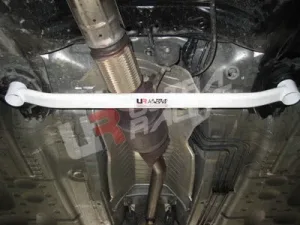 Ultra Racing Honda Accord 03-08 2D/4D 2.4 UltraRacing Front Lower Bar, référence LA2-487