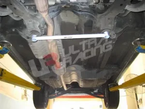 Ultra Racing Hyundai Tucson 08+ UltraRacing Front Lower Tiebar 656, référence LA2-656