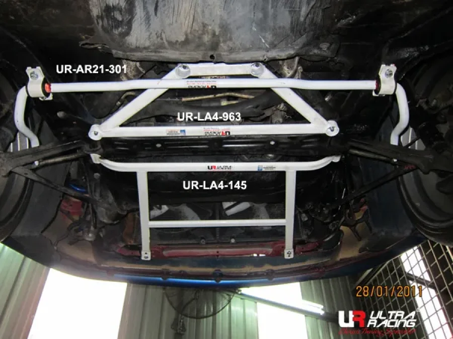 Ultra Racing Toyota MR2 91-99 SW20 UltraRacing 4-Point Front H-Brace 145, référence LA4-145