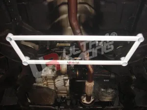 Ultra Racing Kia Cerato UltraRacing 4-Point Front Lower Brace, référence LA4-159