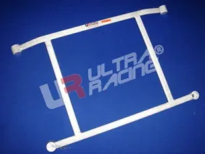 Ultra Racing Hyundai Matrix UltraRacing 4-Point Front Lower Brace, référence LA4-174