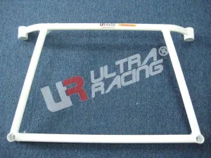Ultra Racing Mitsubishi EVO 4/5 UltraRacing 4-Point Front Lower Brace, référence LA4-426