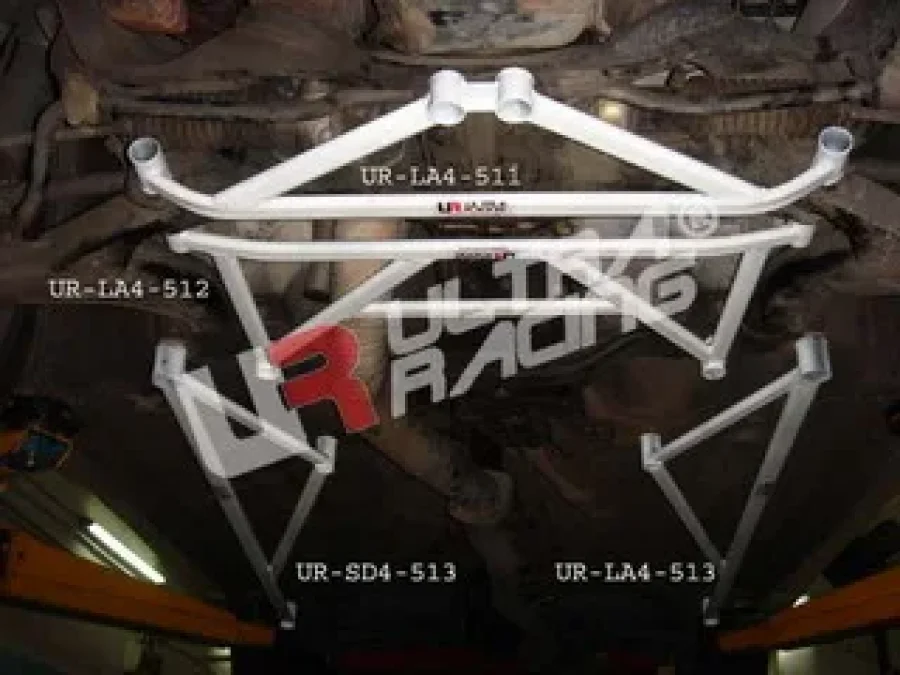 Ultra Racing Impreza GC8 94-00/GD STI 01-07 UltraR Front Lower Brace 511, référence LA4-511