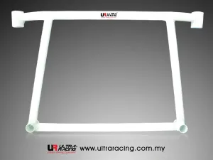 Ultra Racing Nissan Sunny 130Y UltraRacing 4-Point Front Lower Brace, référence LA4-720