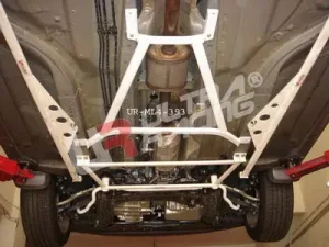Ultra Racing Honda Civic FD/FD2 Hybrid/TypeR Ultra-R 2-Point Mid H-Brace, référence ML4-393