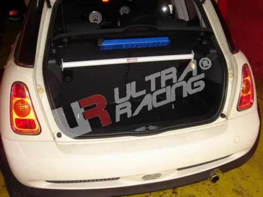 Ultra Racing Mini Cooper (S) R53/R55 1.6 01+ Ultra-R Rear Upper Strutbar, référence RE2-306
