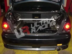 Ultra Racing Lexus IS200/RS200 UltraRacing 2-Point Rear Upper Strutbar, référence RE2-316