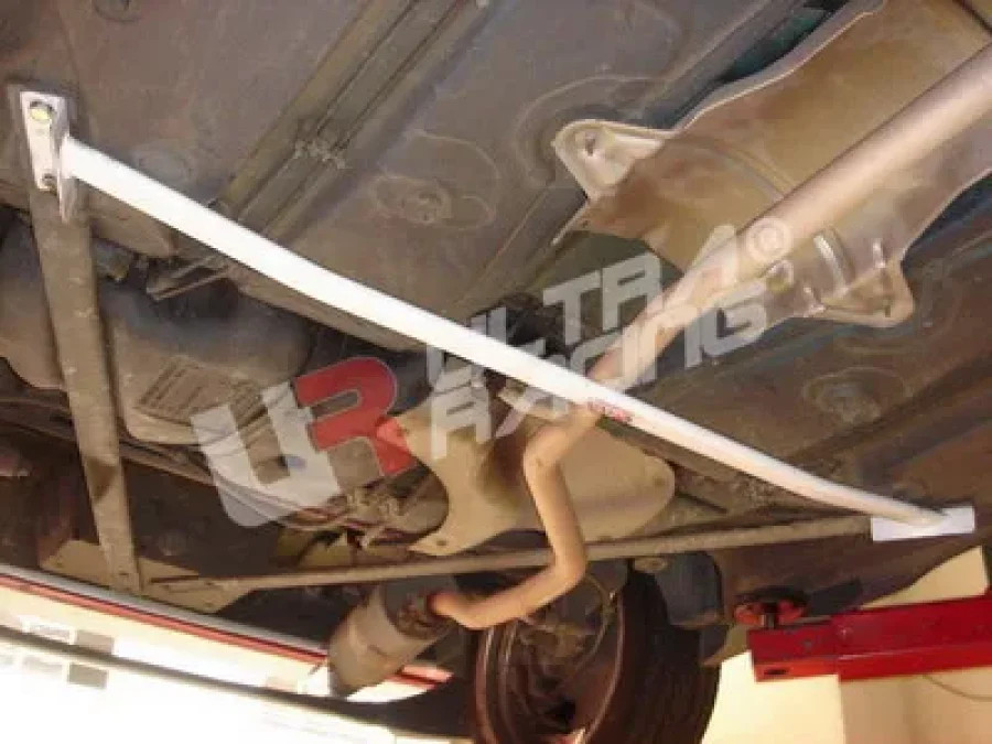 Ultra Racing Peugeot 206 1.6 UltraRacing 2-Point Rear Lower Tiebar, référence RL2-378