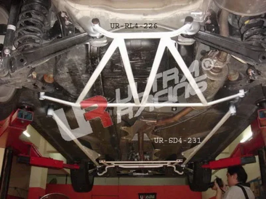 Ultra Racing Honda Civic FD 06+ Hybrid / FB 12+ Ultra-R 4P Rear H-Brace, référence RL4-226