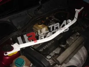 Ultra Racing Volvo 850 NA UltraRacing 2-Point Front Upper Strutbar 106, référence TW2-106