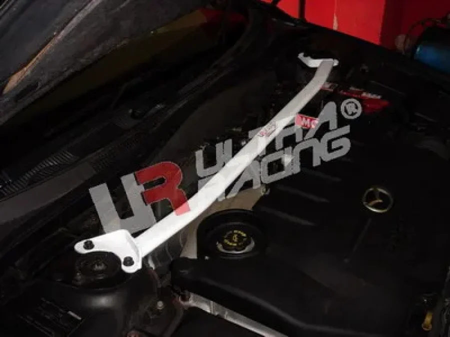 Ultra Racing Mazda 6 GG / MPS 03-08 Ultra-R 2-Point Front Upper Strutbar, référence TW2-270