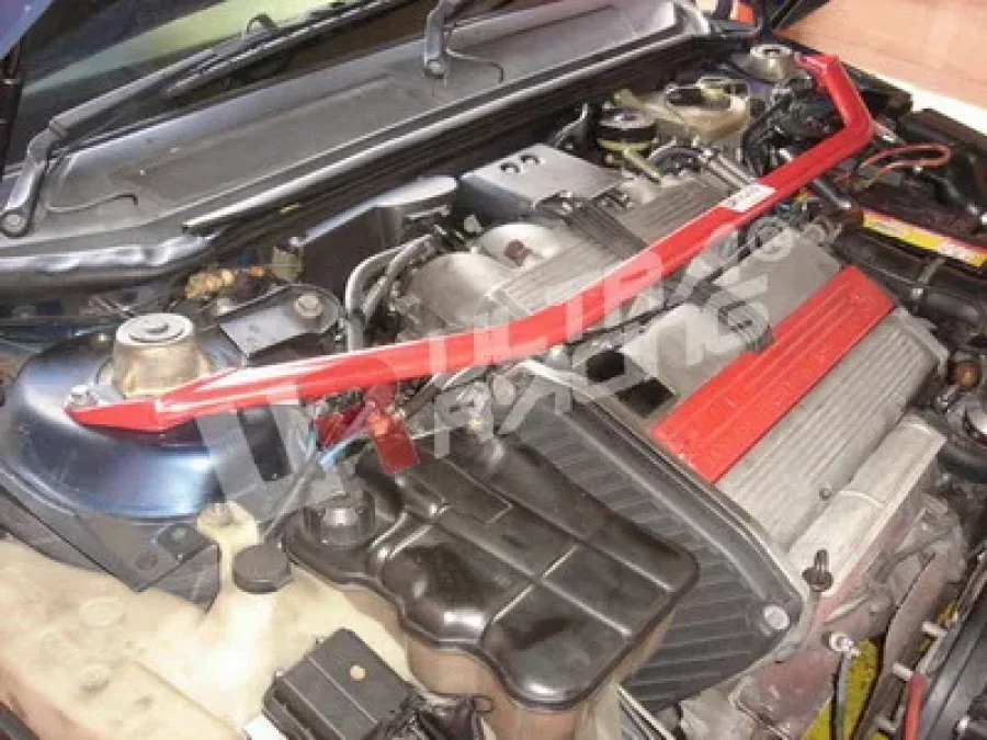 Ultra Racing Fiat Coupe 16V UltraRacing 2-Point Front Upper Strutbar, référence TW2-277
