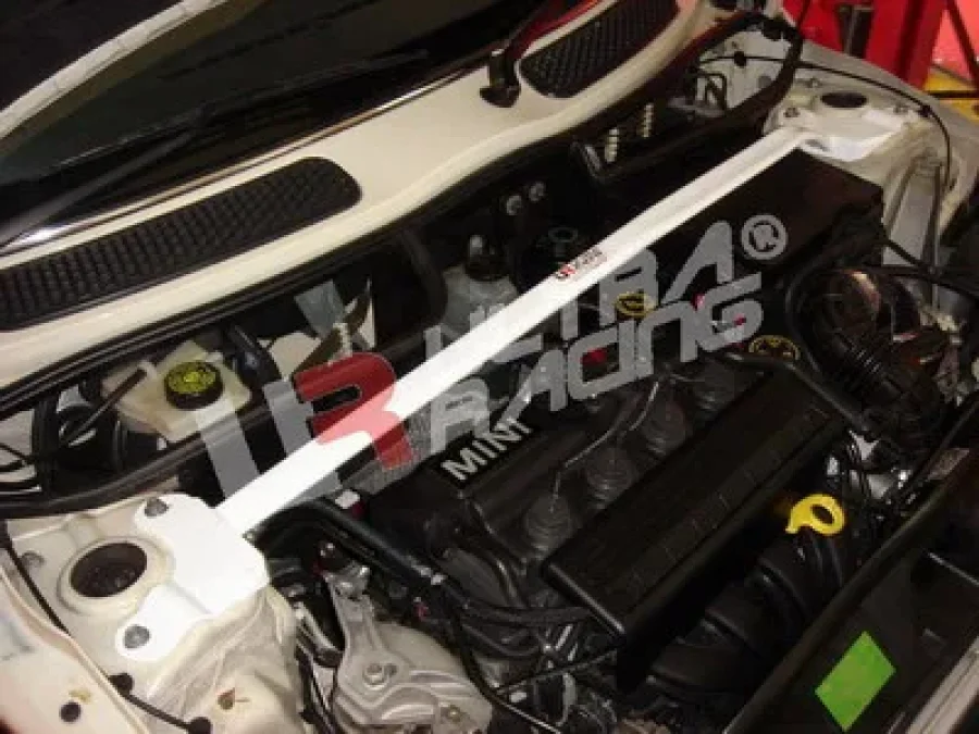 Ultra Racing Mini Cooper (S) R53/R55 1.6 01+ Ultra-R Front Upper Strutbar, référence TW2-305