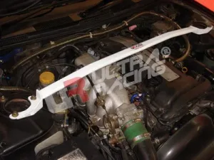 Ultra Racing Nissan S14/S15 94-02 UltraRacing Front Upper Strutbar, référence TW2-359