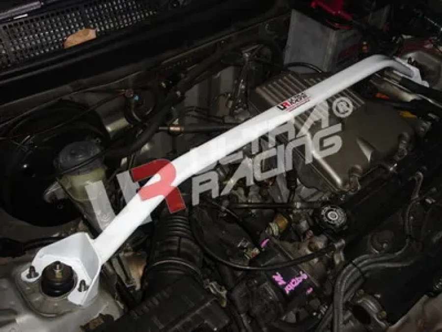 Ultra Racing Honda CRV 99-04 Rdi UltraRacing 2-Point Front Upper Strutbar, référence TW2-424