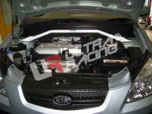 Ultra Racing Hyundai Accent 06+ /Kia Rio 1.4 Ultra-R Front Upper Strutbar, référence TW2-471