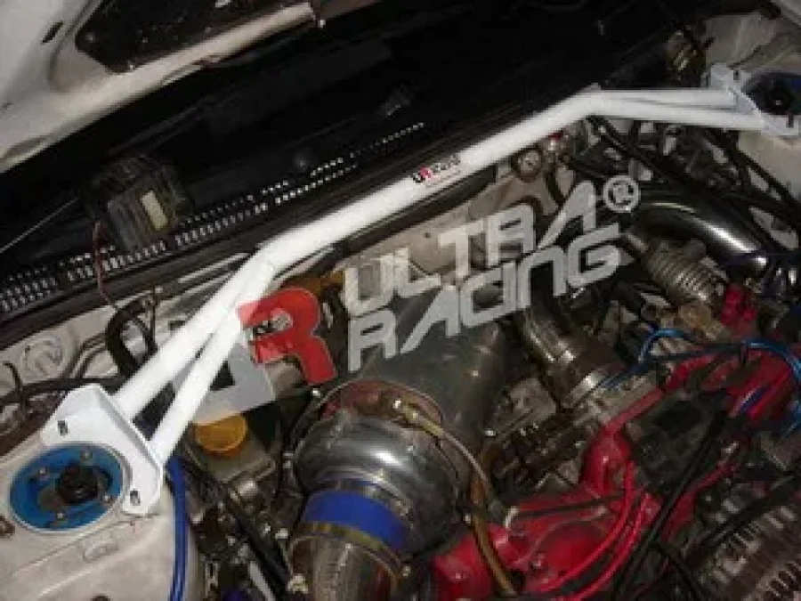 Ultra Racing Subaru Impreza GC8 94-01 UltraRacing Front Upper Strutbar, référence TW2-515