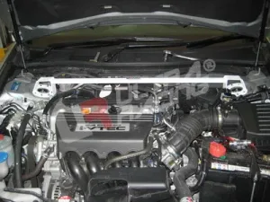 Ultra Racing Honda Accord 08+ 2.0/2.4 UltraRacing Front Upper Strutbar, référence TW2-547