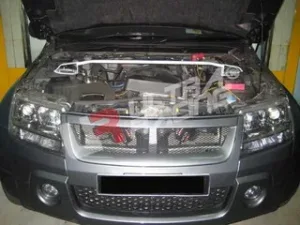 Ultra Racing Suzuki Grand Vitara UltraRacing 2-Point Front Upper Strutbar, référence TW2-571