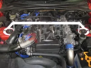 Ultra Racing Toyota Supra MKIV 2JZ 93-98 UltraRacing Front Upper Strutbar, référence TW2-726