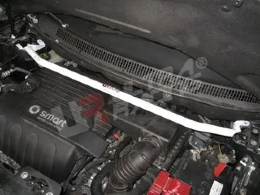 Ultra Racing Smart Forfour UltraRacing 2-Point Front Upper Strutbar, référence TW2-771