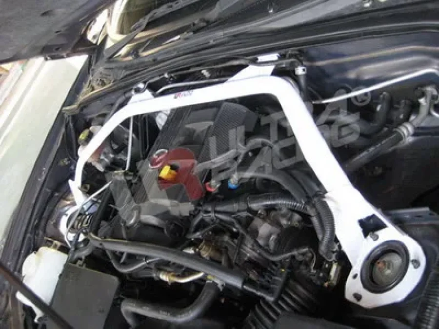 Ultra Racing Mazda MX5 NC 06+ UltraRacing 4-Point Front Upper Strutbar, référence TW4-786