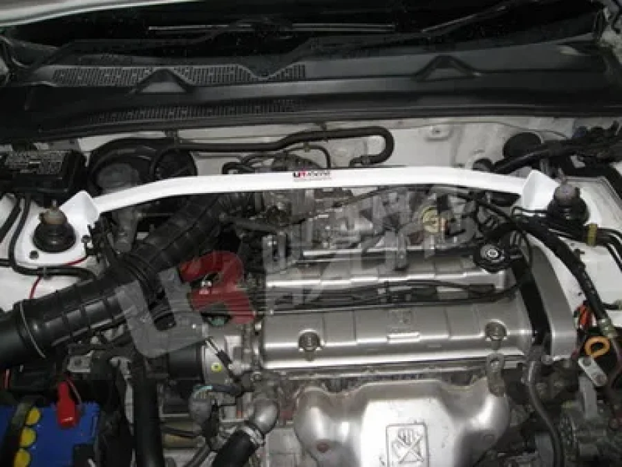 Ultra Racing Honda Prelude 97-00 2.2/2.3 UltraRacing Front Upper Strutbar, référence TW2-851