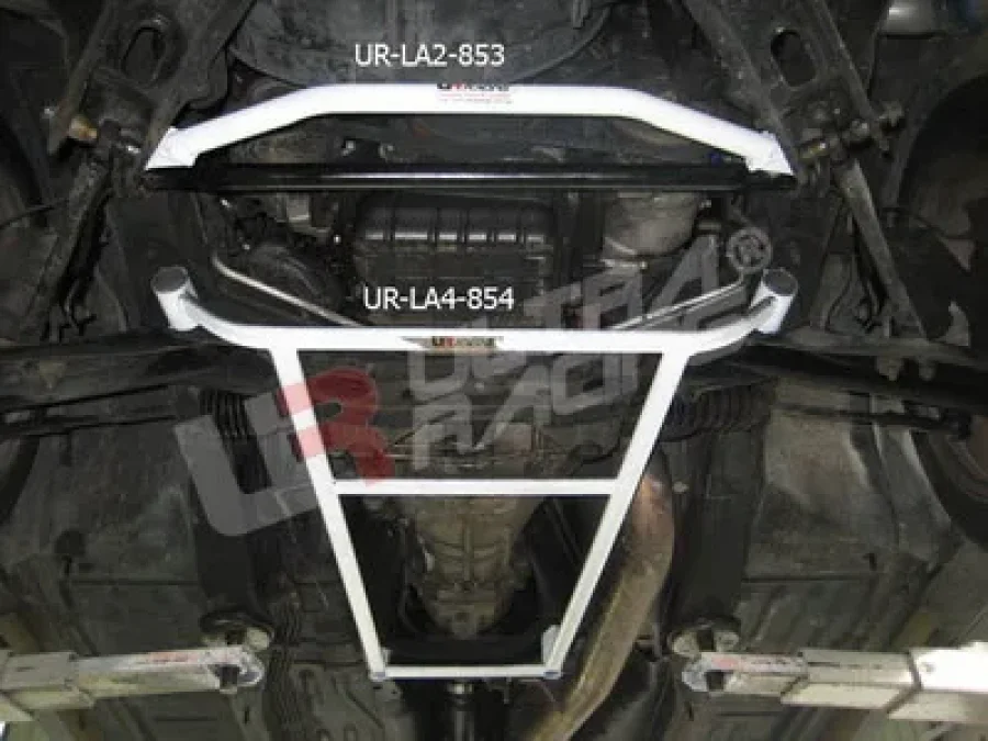Ultra Racing Nissan S14 95-99 UltraRacing 2-Point Front Lower Tie Bar 853, référence LA2-853A