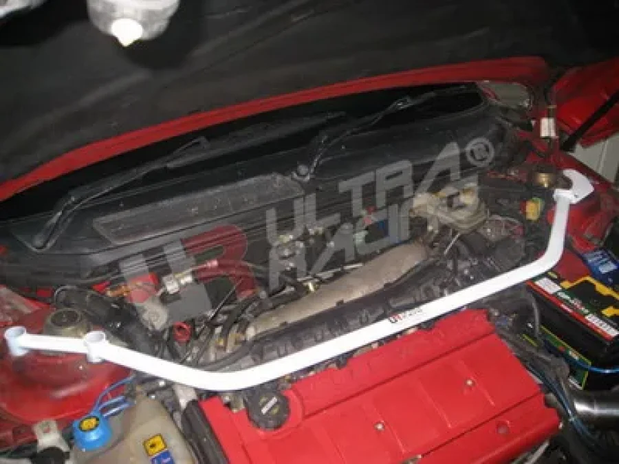 Ultra Racing Fiat Coupe 20V UltraRacing 2-Point Front Upper Strutbar, référence TW2-867