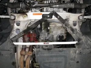 Ultra Racing BMW 3 E90 series 320/325/M3 Ultra-R Front Lower Tiebar, référence LA2-1027