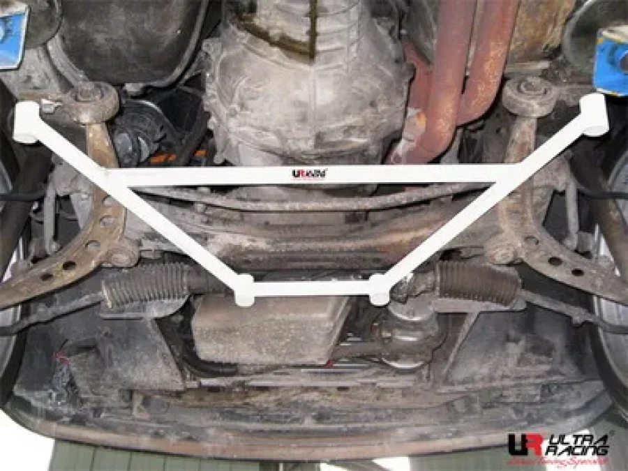 Ultra Racing BMW 3series E30 83-94 power steering Ultra-R 4P Front Brace, référence LA4-1082