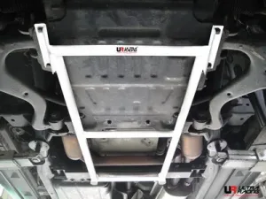 Ultra Racing Landrover Range Rover Sport 4.4 V8 05+ Ultra-R Front H-Brace, référence LA4-1143