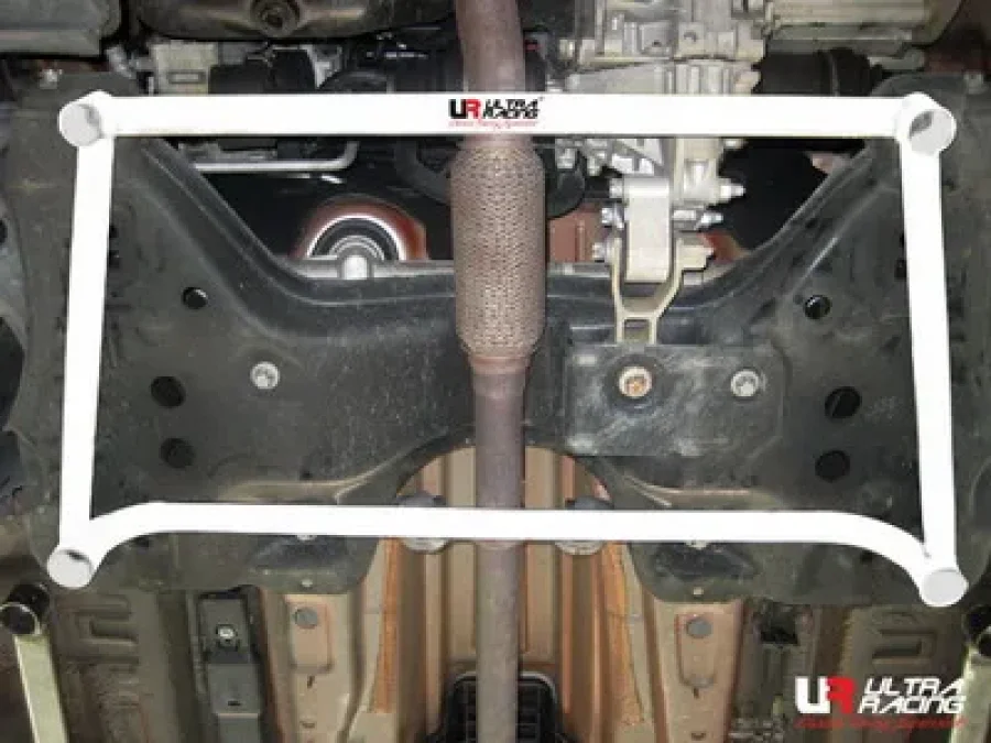 Ultra Racing Fiat Grande Punto 8V 1.4 06+ UltraRacing Front H-Brace, référence LA4-1150