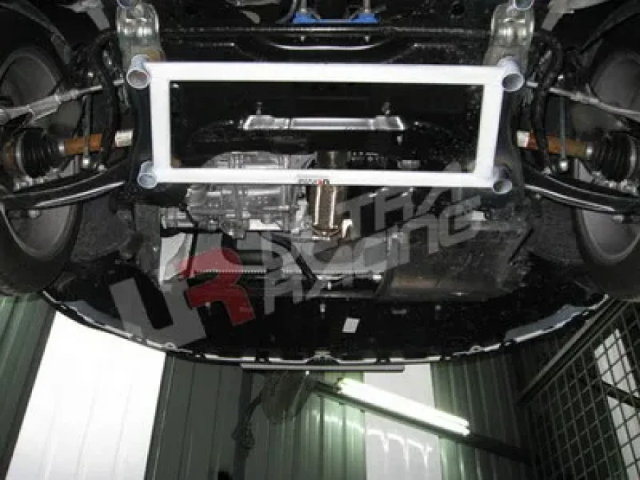 Ultra Racing Peugeot 308 Turbo + RCZ UltraRacing 4-Point Front H-Brace, référence LA4-847