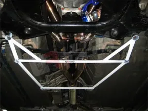 Ultra Racing Nissan Skyline GTR R35 UltraRacing 6-Point Mid Lower Brace, référence ML6-973