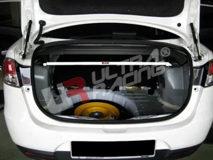 Ultra Racing Mazda 2 (Sedan) 07+ UltraRacing 2-Point Rear Upper Strutbar, référence RE2-1098