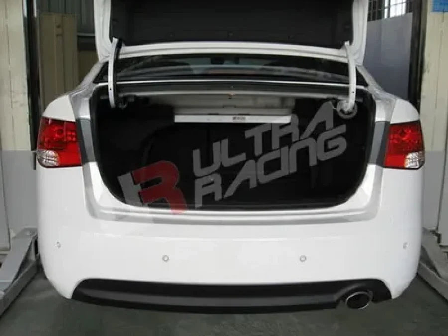 Ultra Racing Kia Forte/Ceed/Koup 06-11 Ultra-R Rear Upper Strutbar 755, référence RE2-755