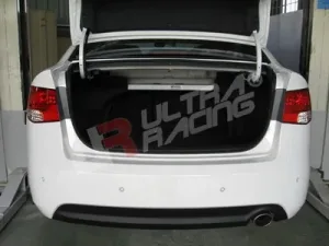 Ultra Racing Kia Forte/Ceed/Koup 06-11 Ultra-R Rear Upper Strutbar 755, référence RE2-755