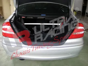 Ultra Racing Mercedes CLK 320 C209 02-09 UltraRacing Rear Upper Strutbar, référence RE2-993A