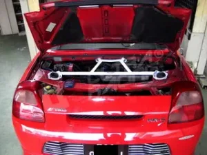 Ultra Racing Toyota MR2/MRS 01-03 UltraRacing 4-Point Rear Trunk Brace, référence RE4-958