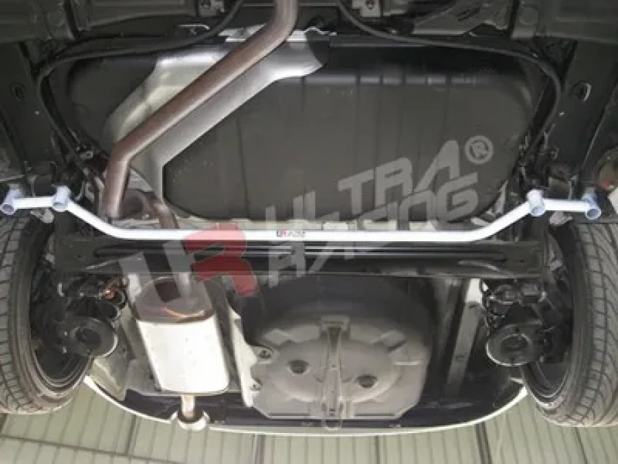 Ultra Racing Kia Forte/Ceed/Koup 06-11 Ultra-R 2x 2-Point Rear Lower Bars, référence RL4-759