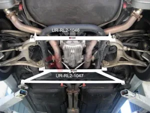 Ultra Racing Maserati 3200 GT UltraRacing 4-Point Rear Member Brace, référence RL4-1047
