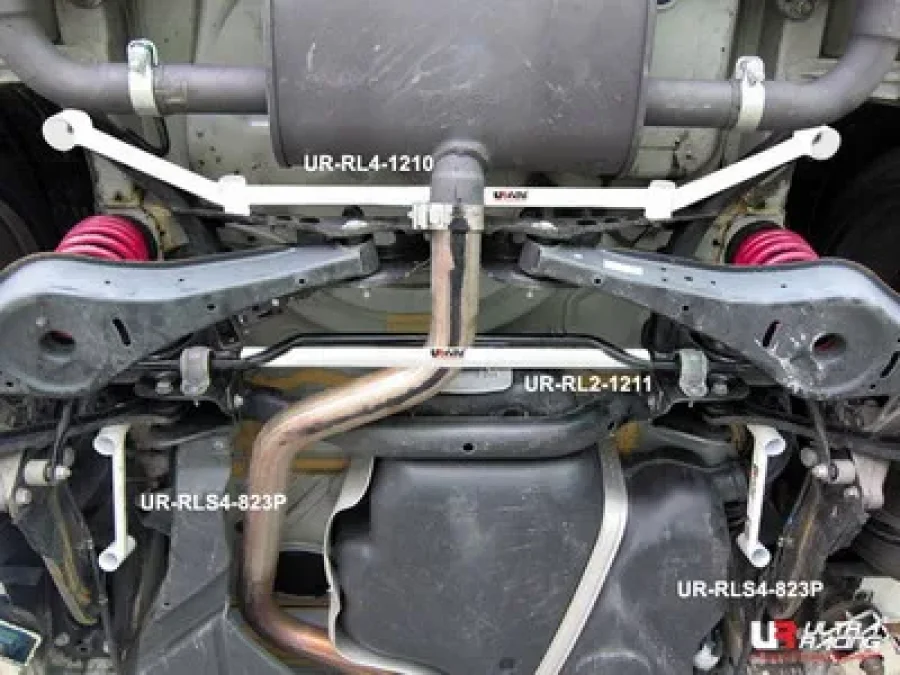 Ultra Racing Audi TT 8J 06+ UltraRacing 4-Point Rear Member Brace, référence RL4-1210