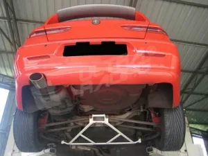 Ultra Racing Alfa Romeo 156 UltraRacing 4-Point Rear Member Brace 935, référence RL4-935